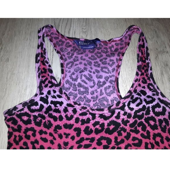 Miley - Picture 2 of 5